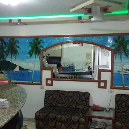 Hotel Decent Surat Exterior photo
